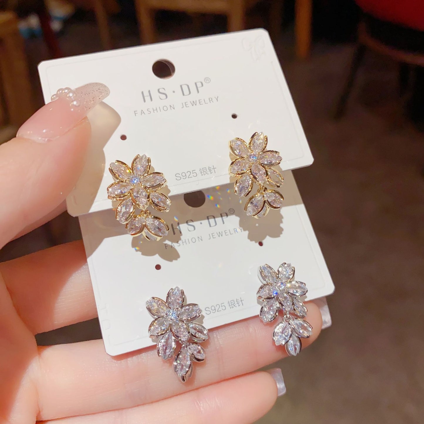 Delicate Super Shining Socialite Style Zircon Flower Eardrops Light Luxury Sterling Silver Needle